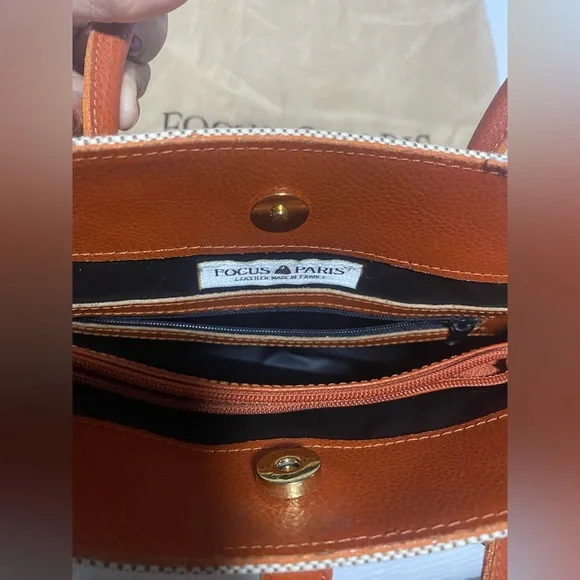 Stunning FOCUS PARIS Handbag - Picture 9 of 10